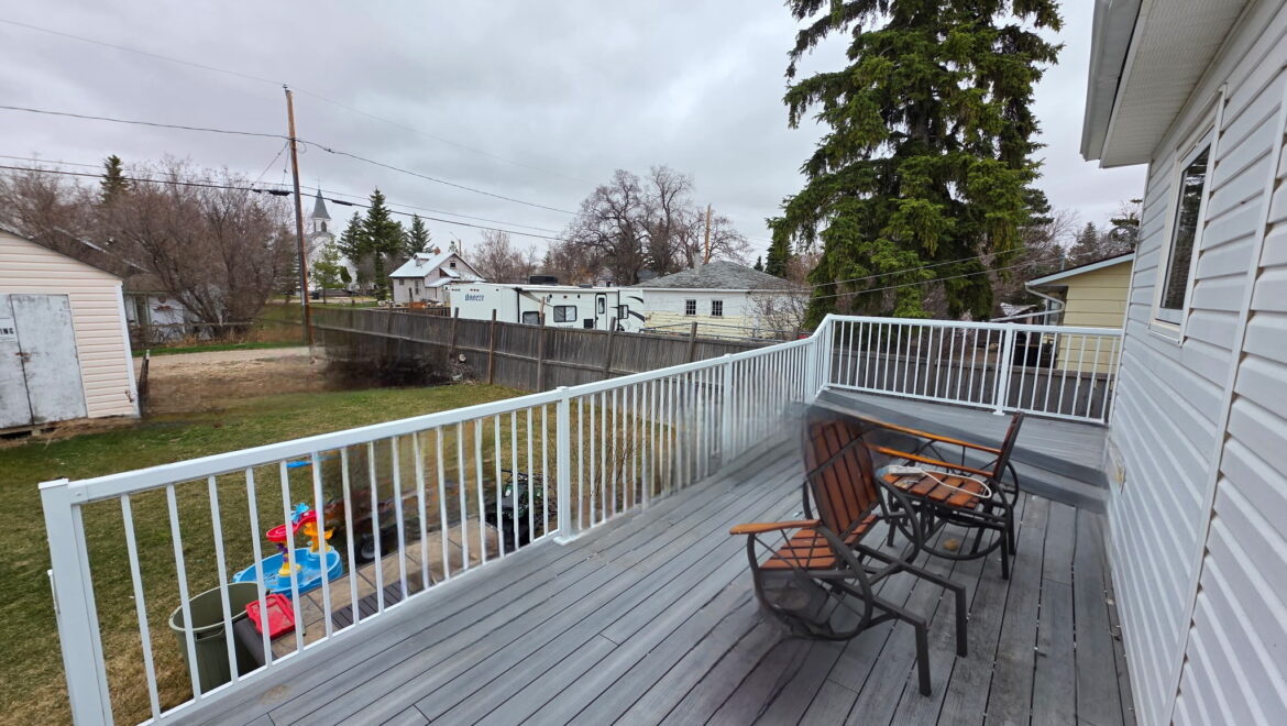 #109 1st Ave East, Eatonia