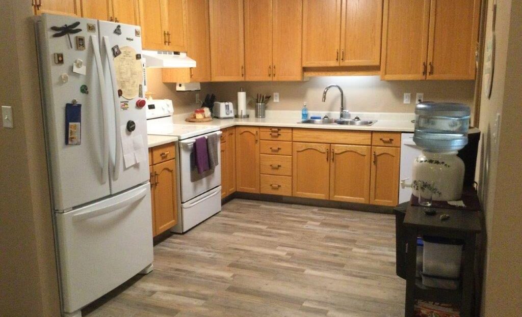 #301, 116 2nd Ave West – L202512
