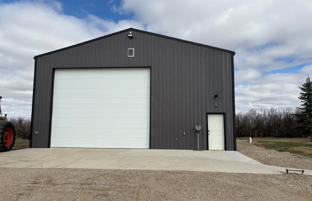 Acreage in RM of Newcombe SE 31-26-22 W3rd – L2022618