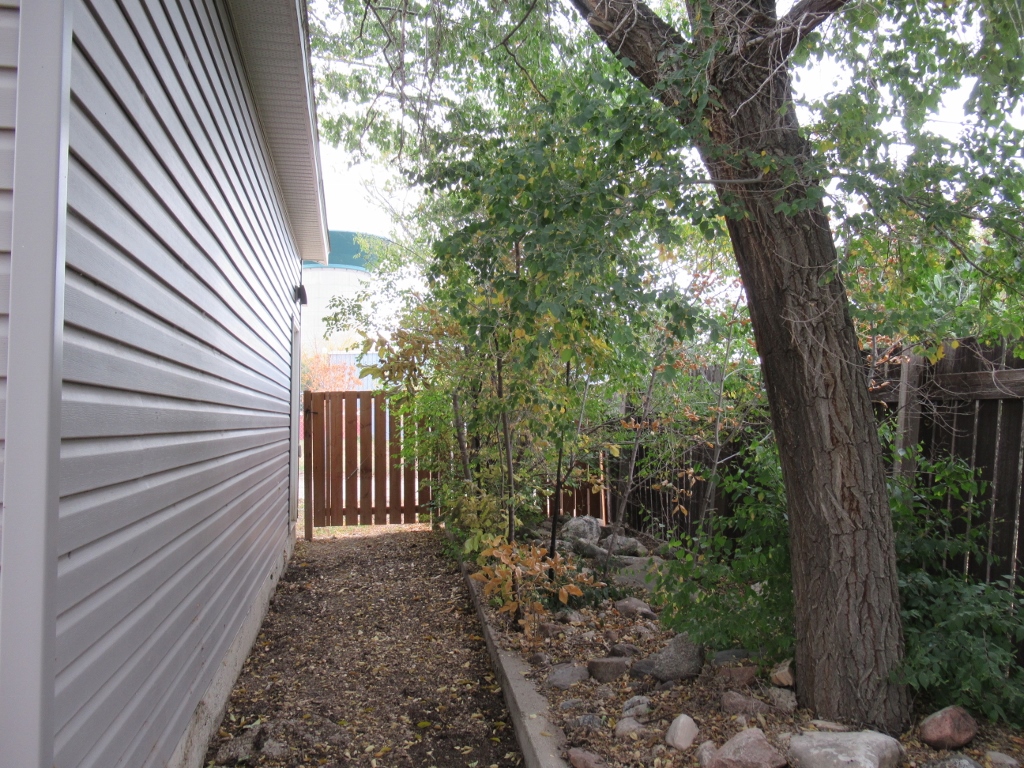 #110 7th Ave West – L202636