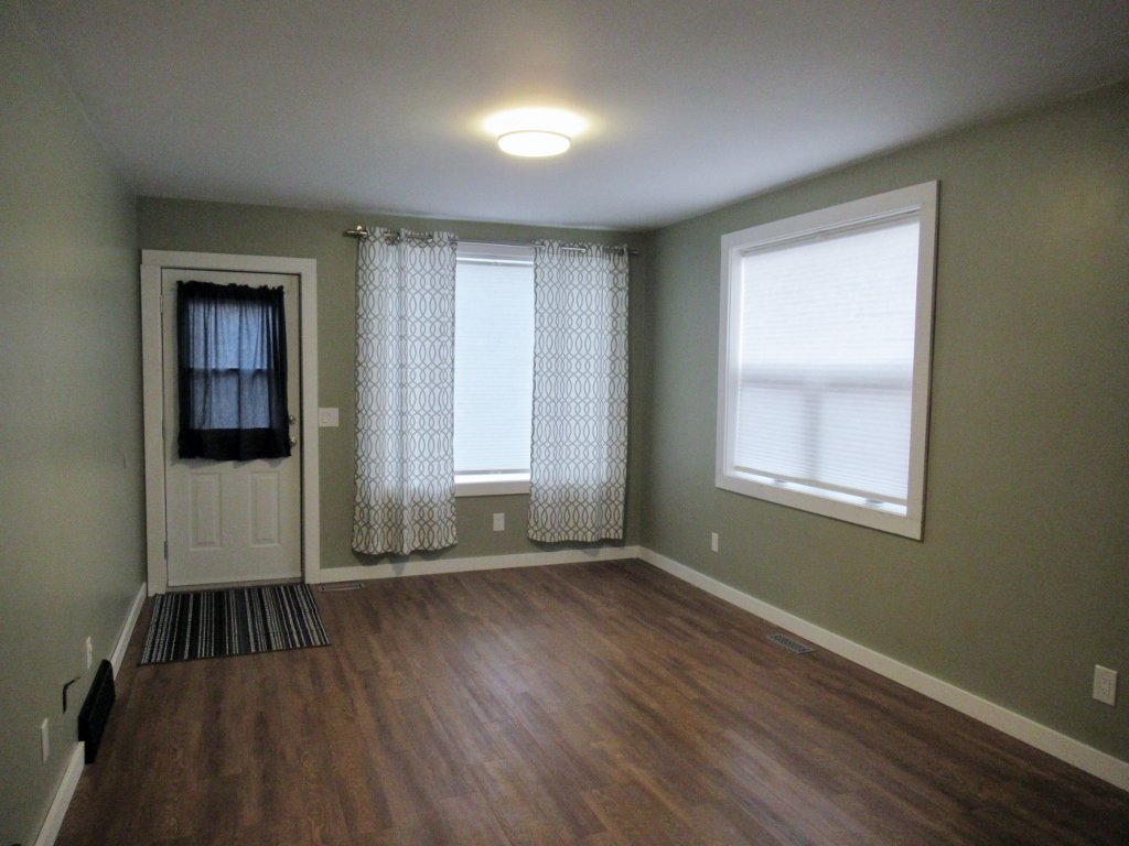 #110 7th Ave West – L202636