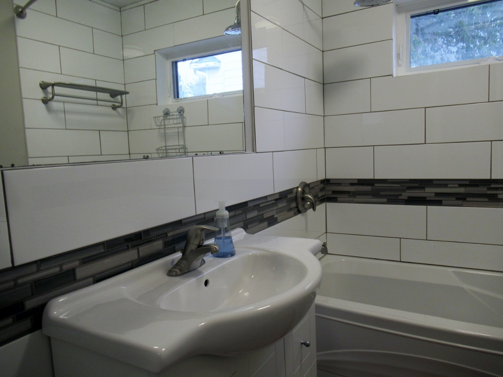 #110 7th Ave West – L202636