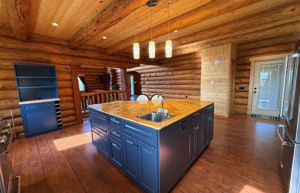 Acreage in R.M of Kindersley SW 04-28-24 W3rd – L202532