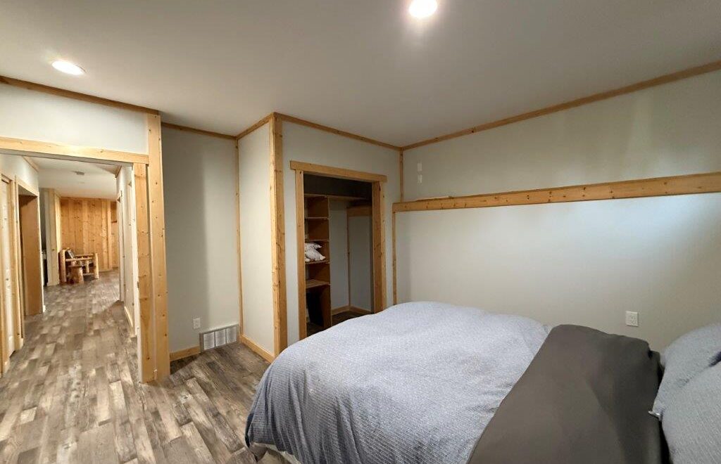 Acreage in R.M of Kindersley SW 04-28-24 W3rd – L202532