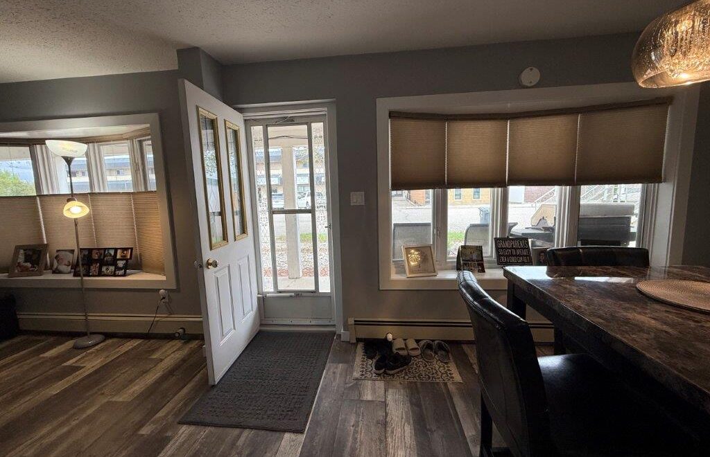 #2, 122 1st Ave East – L202534