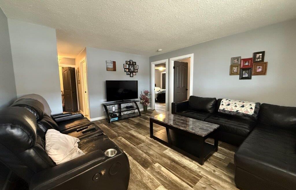 #2, 122 1st Ave East – L202534