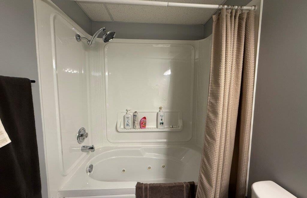 #2, 122 1st Ave East – L202534