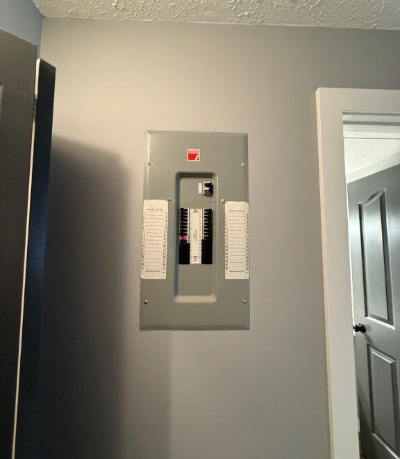 576
