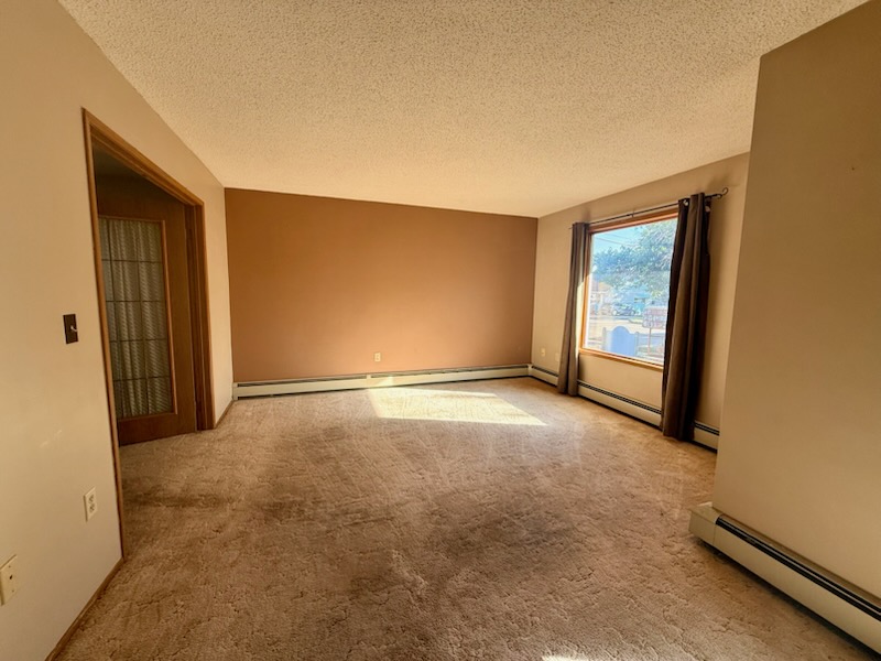 #4 119 4th Ave West – L202468