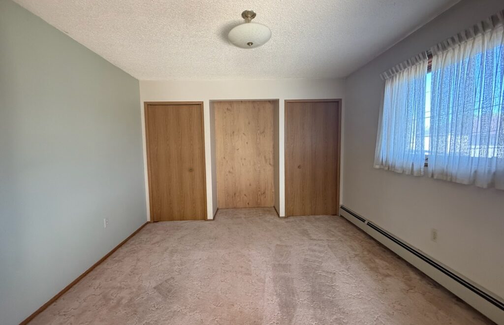 #4 119 4th Ave West – L202468