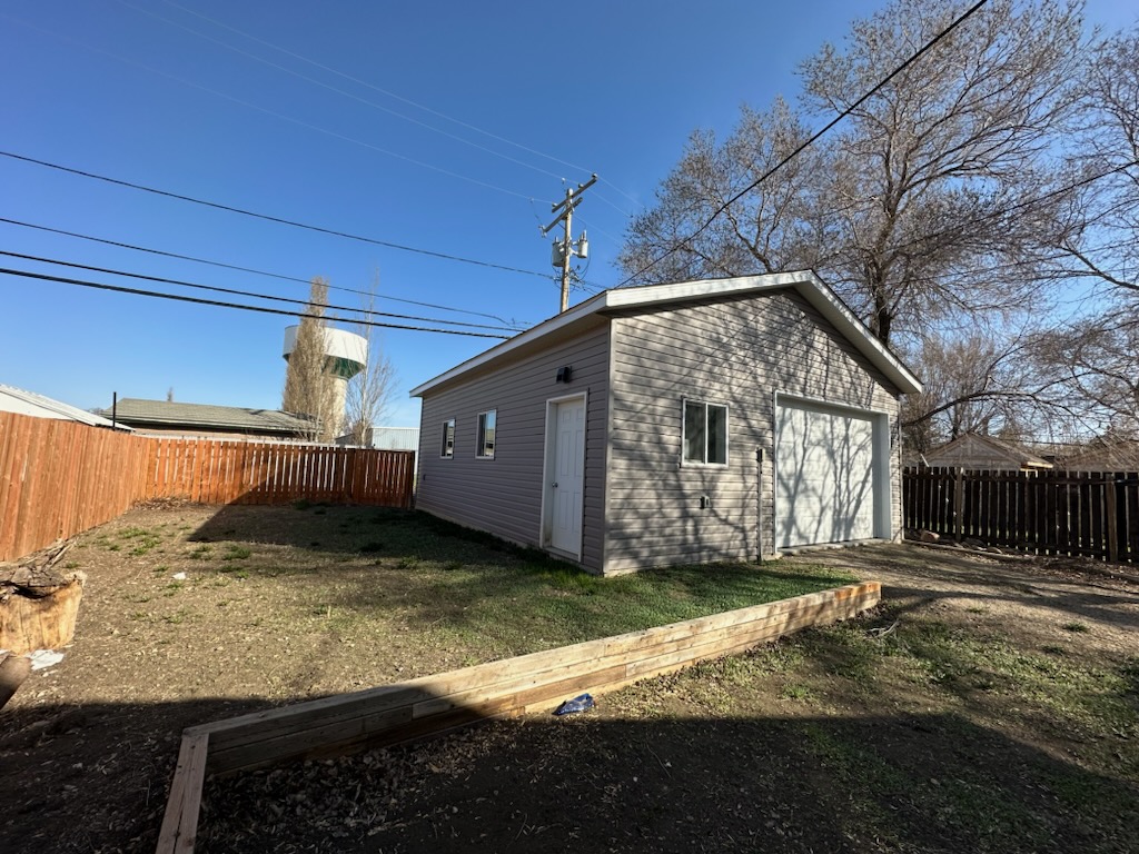 #110 7th Ave West – L202636