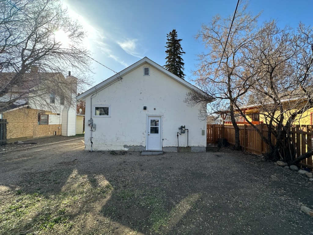 #110 7th Ave West – L202636