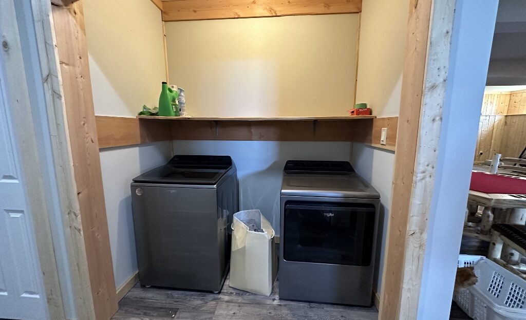 Acreage in R.M of Kindersley SW 04-28-24 W3rd – L202532