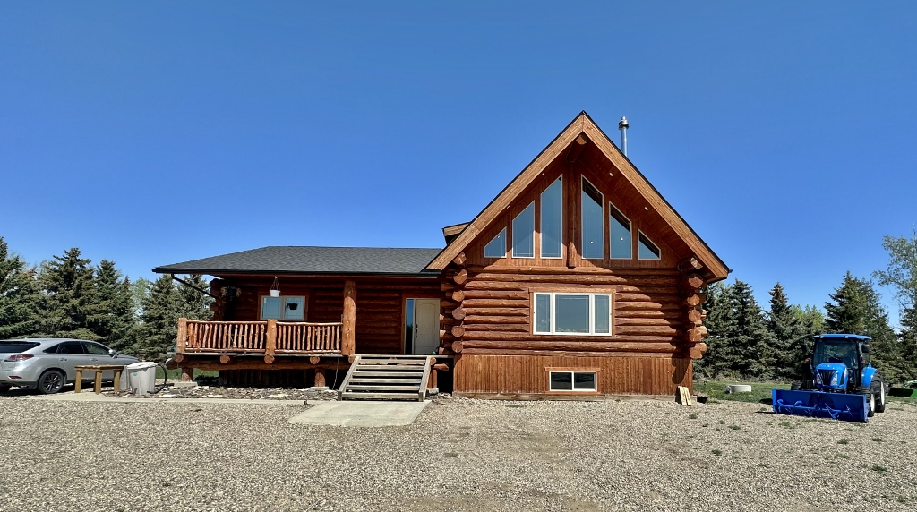 Acreage in R.M of Kindersley SW 04-28-24 W3rd – L202532