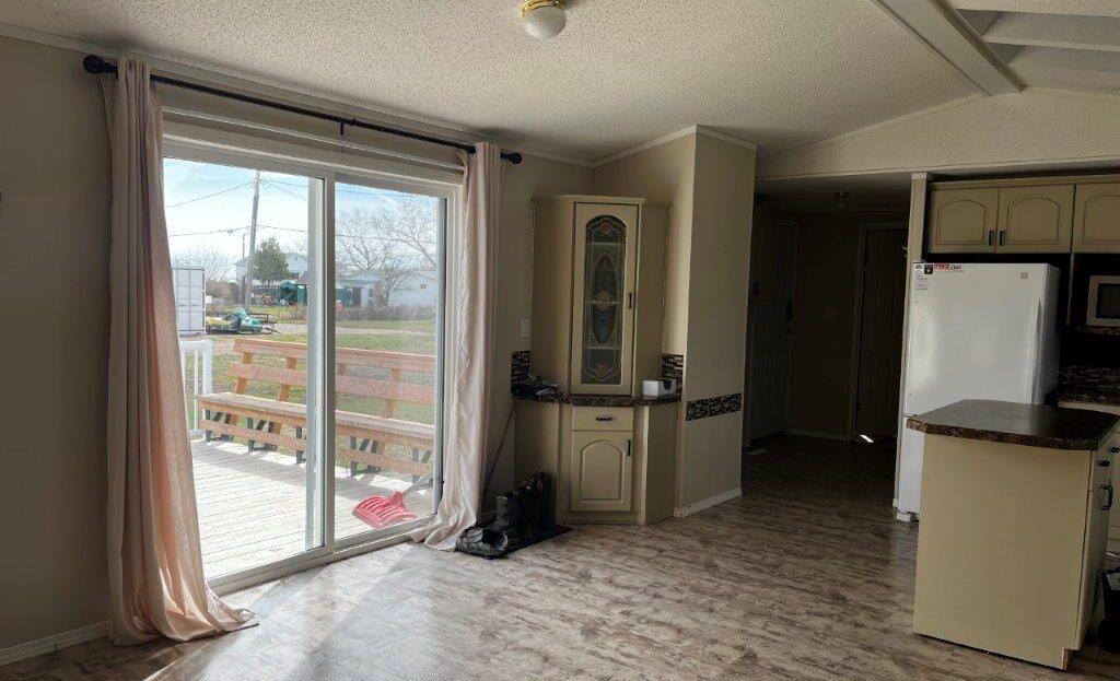 #203 4th Ave West – L202524