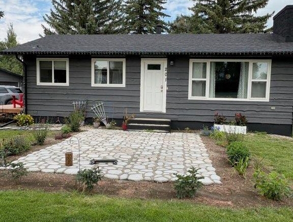 #201 4th Ave SE, Eston – L202615