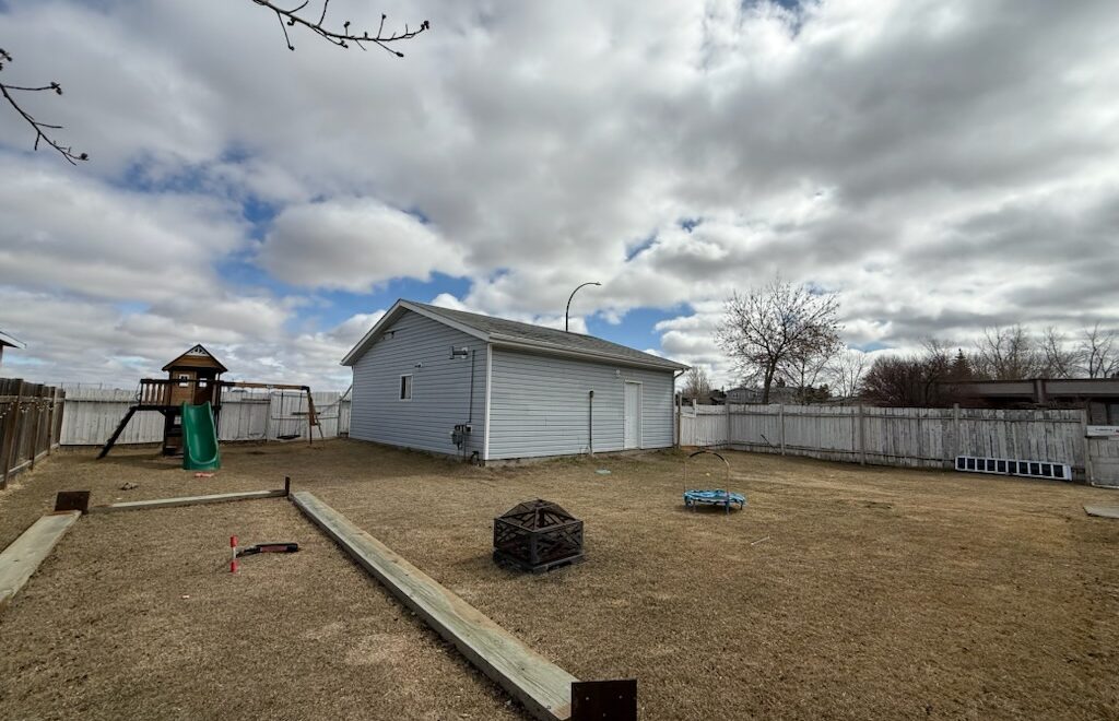 #30 West Road, Kindersley – L202602