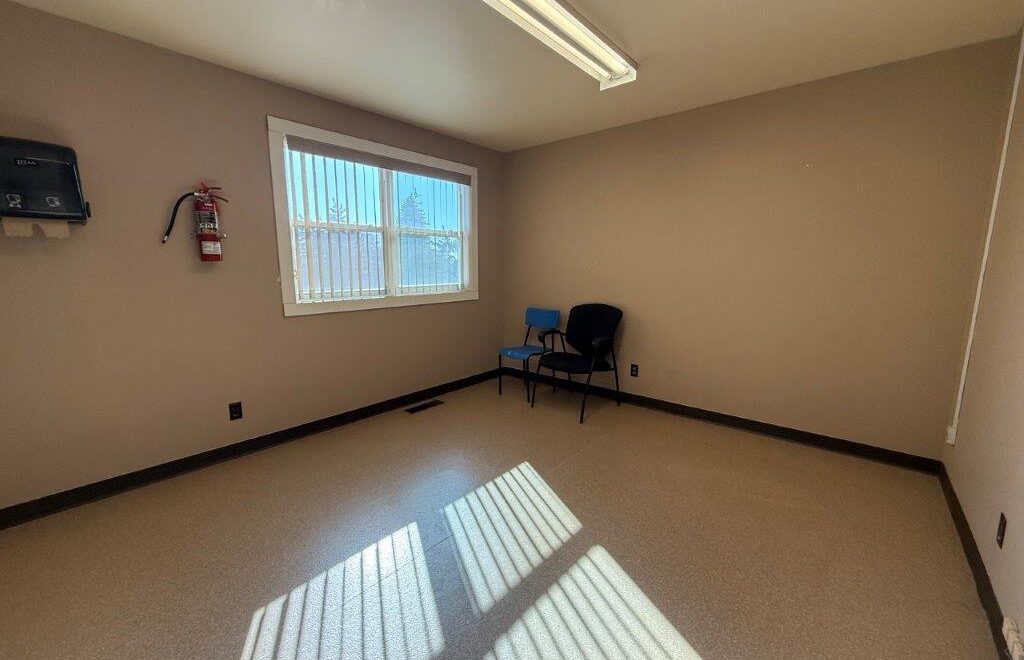 #300/302 8th Avenue West, Kindersley -L202625