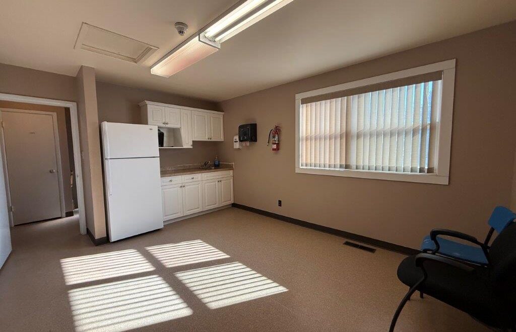 #300/302 8th Avenue West, Kindersley -L202625