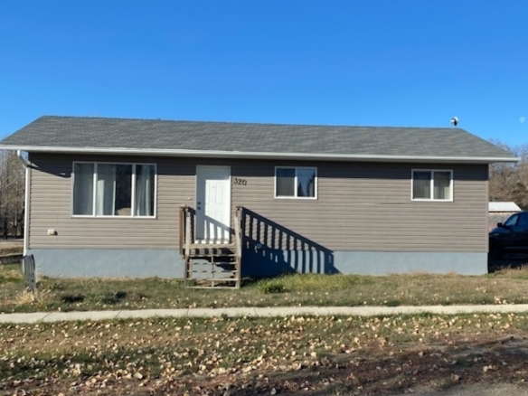320 4th Ave Dodsland – L202497