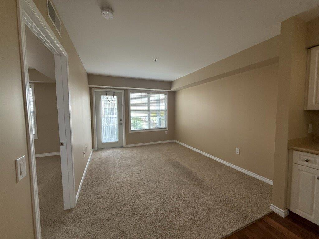 #324, 60 Stevenson Crescent – L202635
