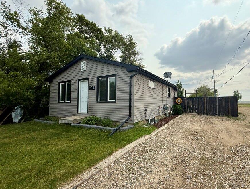 #101 2nd Ave East, Coleville – L202540