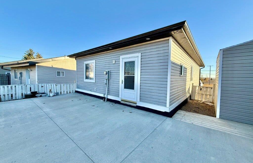 106 7th Street West – L202579