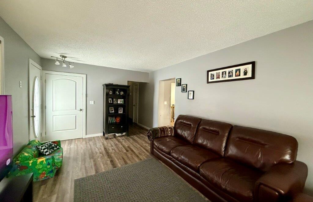 #30 West Road, Kindersley – L202602