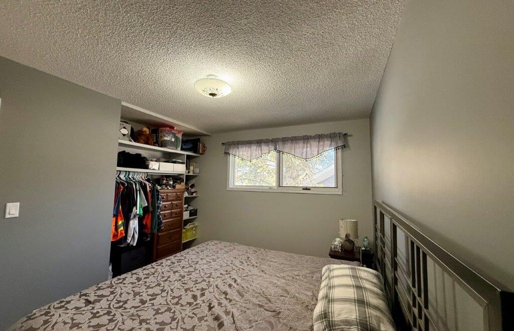 #201 4th Ave SE, Eston – L202615