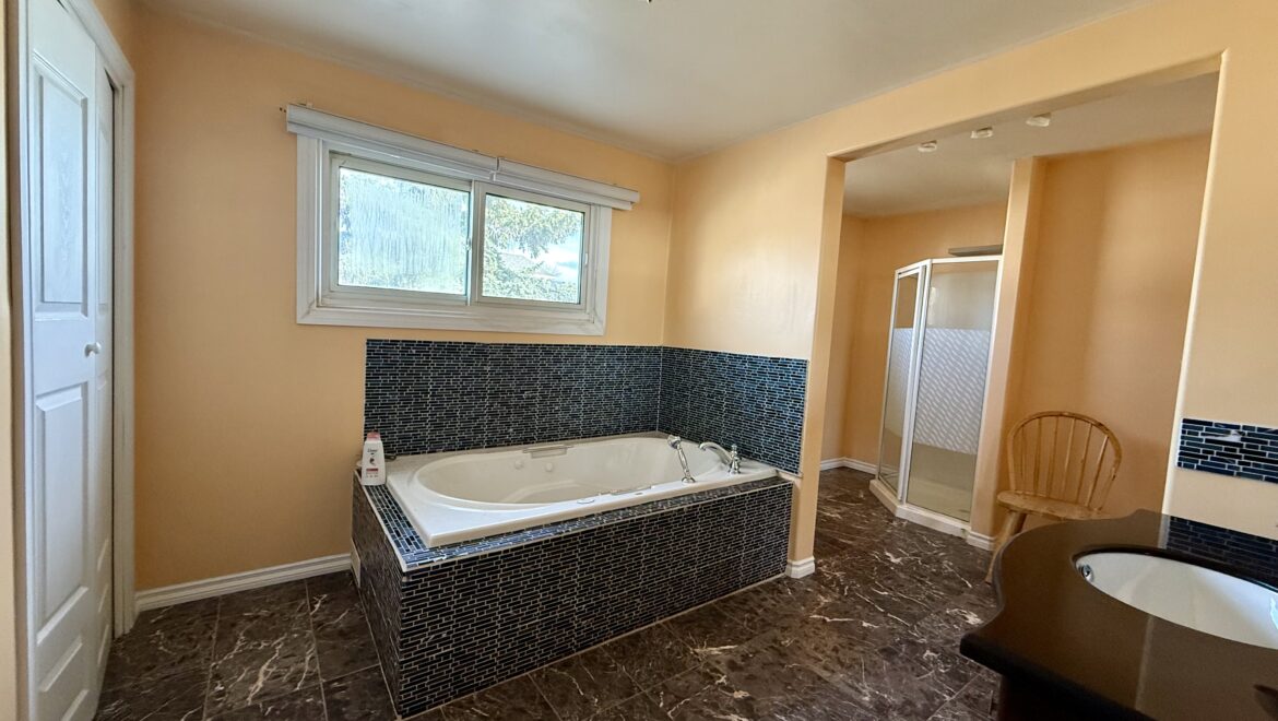 #910 8th Street West, Kindersley -L202623