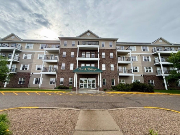#324, 60 Stevenson Crescent – L202635