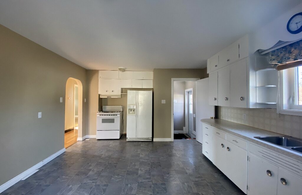 #109 1st Ave East, Eatonia