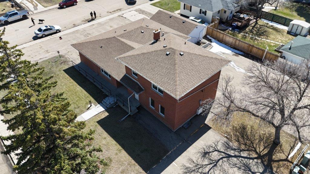 #300/302 8th Avenue West, Kindersley -L202625