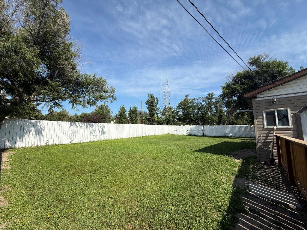 #12 6th Street Crescent, Kindersley – L202643