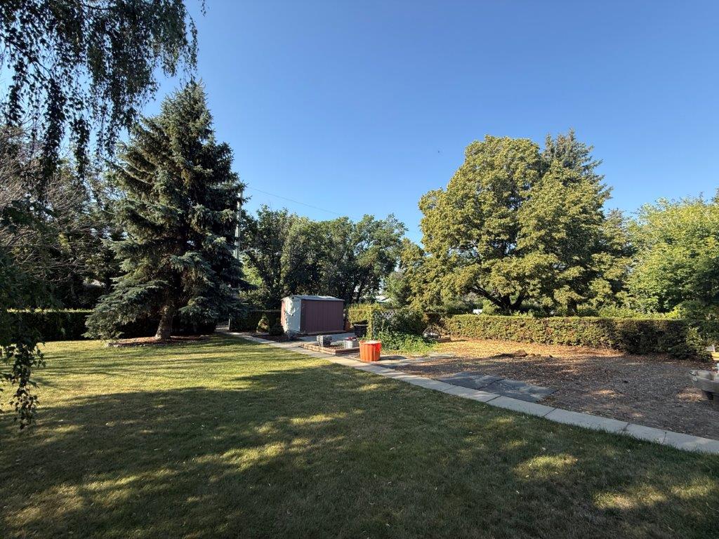 IMG_9937 #216 3rd Avenue East, Eatonia – L202636