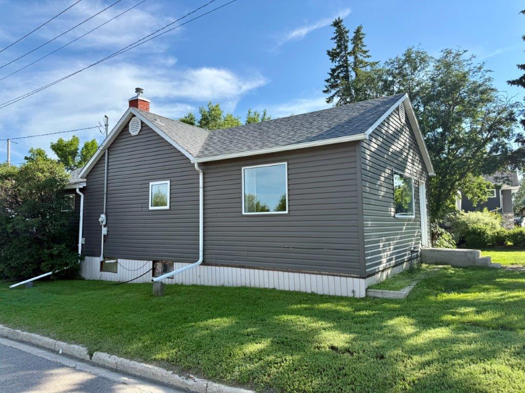 #119 7th Ave East, Kindersley – L202639