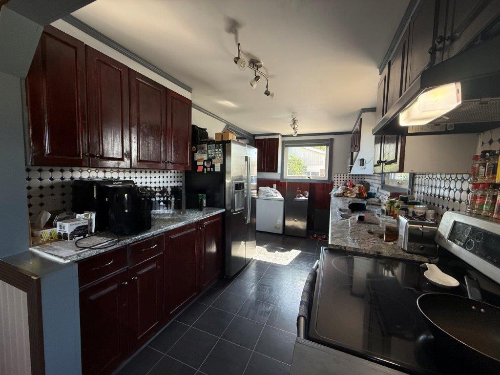 #12 6th Street Crescent, Kindersley – L202643