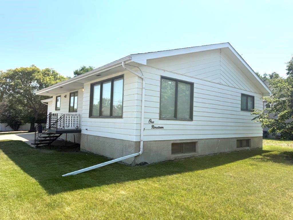 119 4th Ave. East -L202645