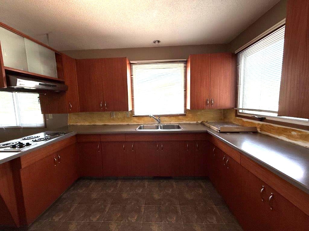 119 4th Ave. East -L202645