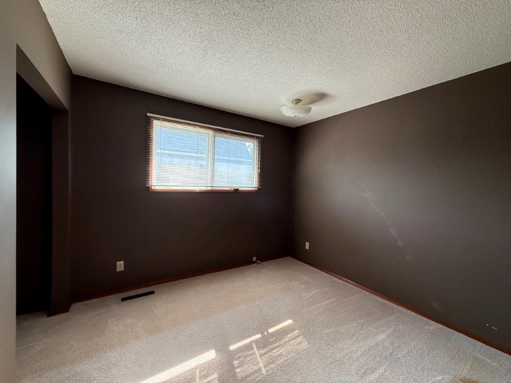 119 4th Ave. East -L202645
