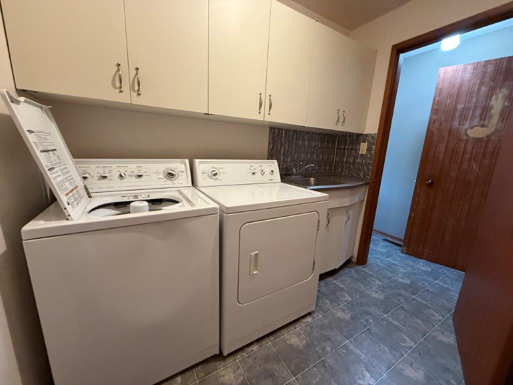 119 4th Ave. East -L202645