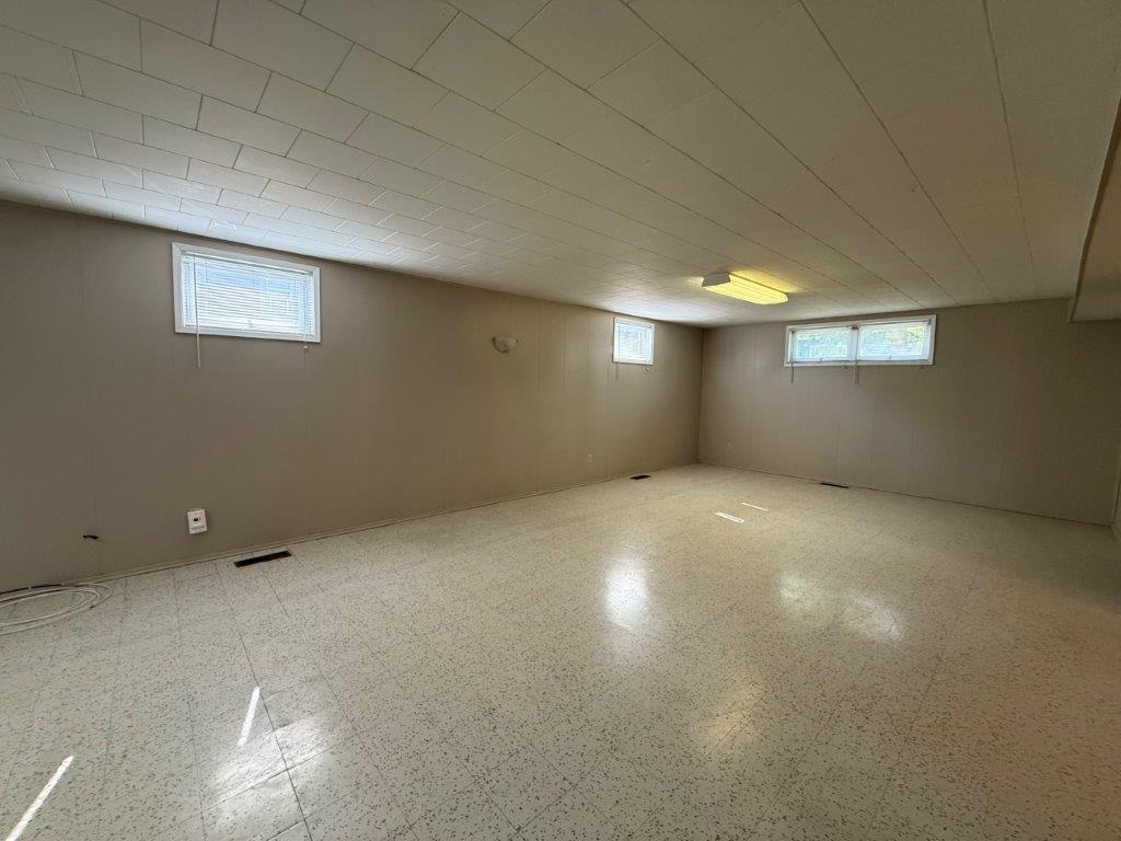 119 4th Ave. East -L202645