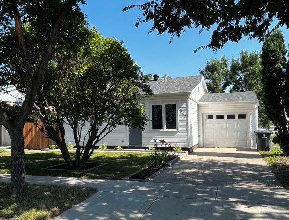 313 1st Ave. West -L202649