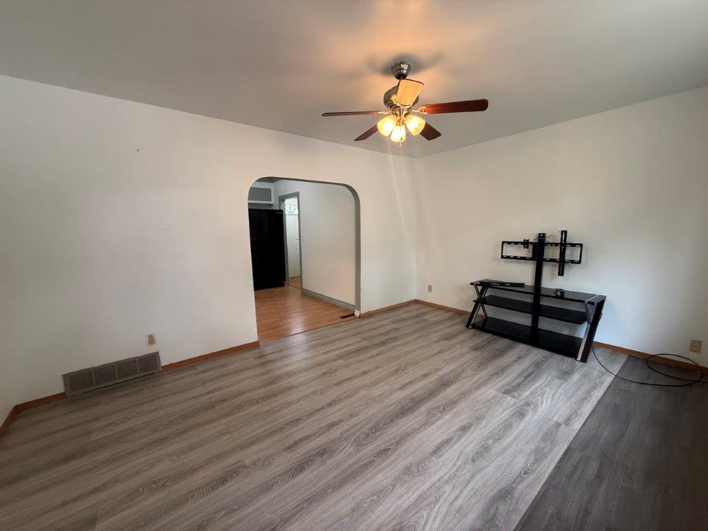 106 5th Ave. East-Eatonia -L202647
