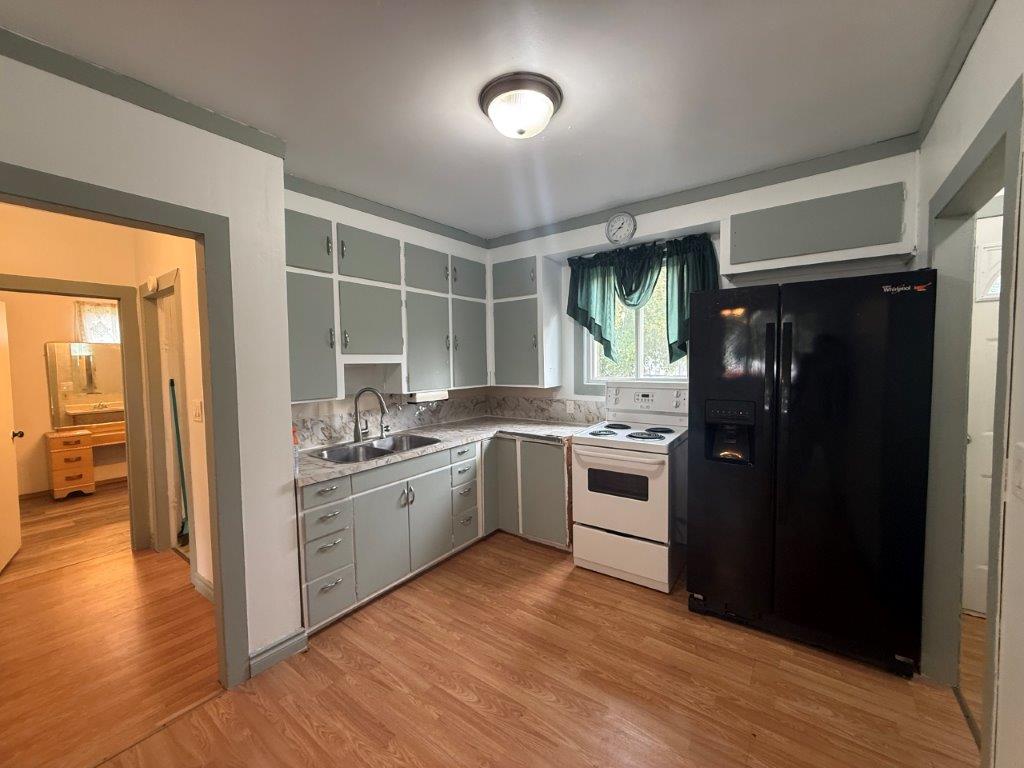 106 5th Ave. East-Eatonia -L202647