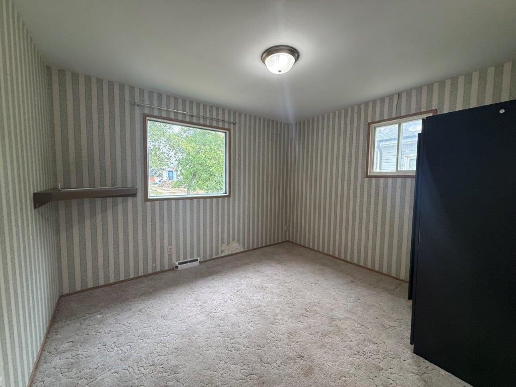 106 5th Ave. East-Eatonia -L202647