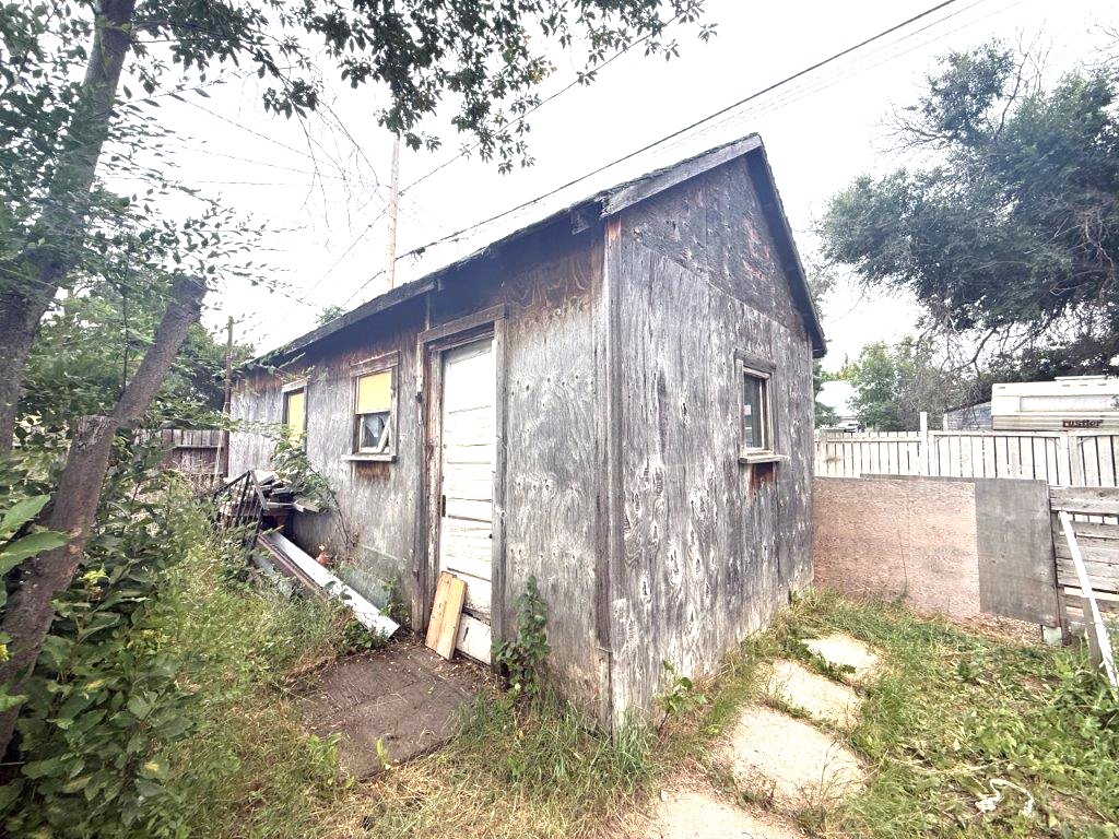 106 5th Ave. East-Eatonia -L202647