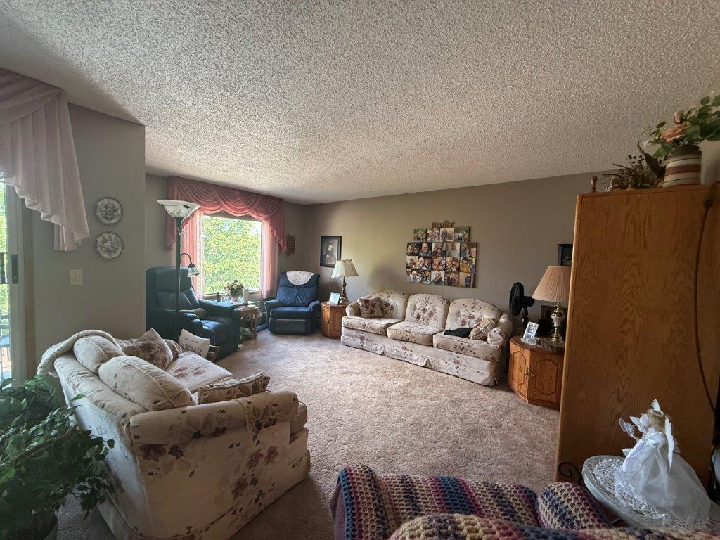 #8 118 4th Ave West – L202651