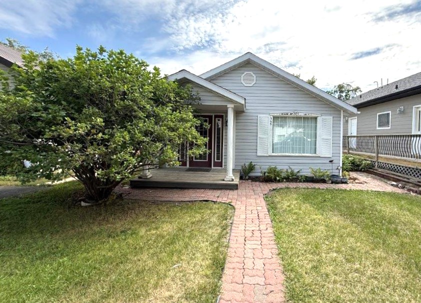 IMG_9899 #221 1st Ave West, Kindersley – L2026