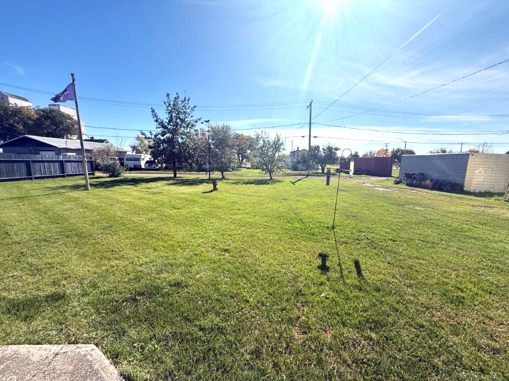 10 206 1st Ave. East, Eatonia- L202662